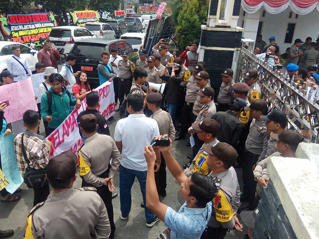 Demo Mahasiswa Siantar