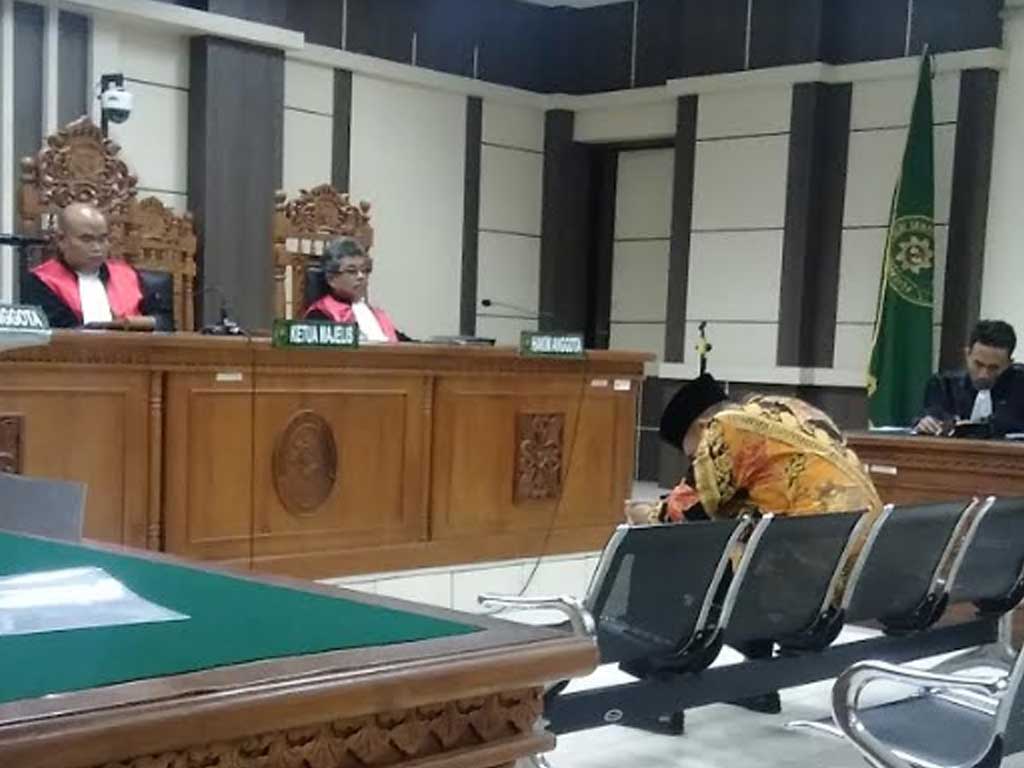 Bupati Jepara nonaktif Ahmad Marzuqi