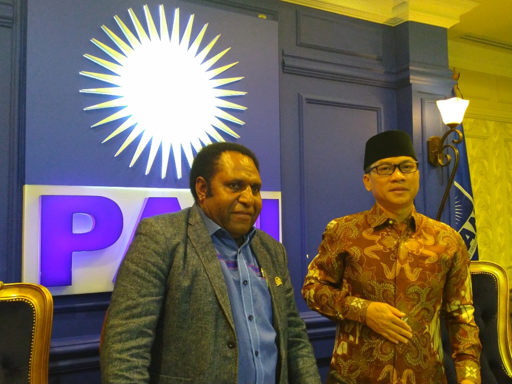 Politikus PAN John Siffy Mirin dan Yandri Susanto