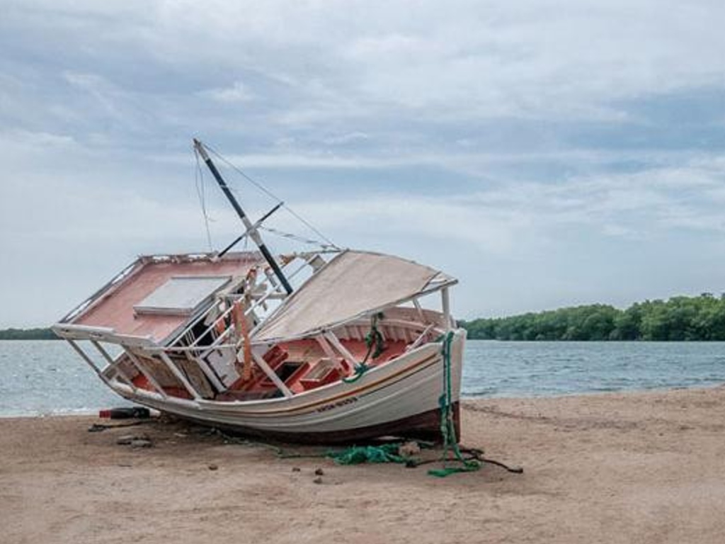 Kapal Boat terdampar