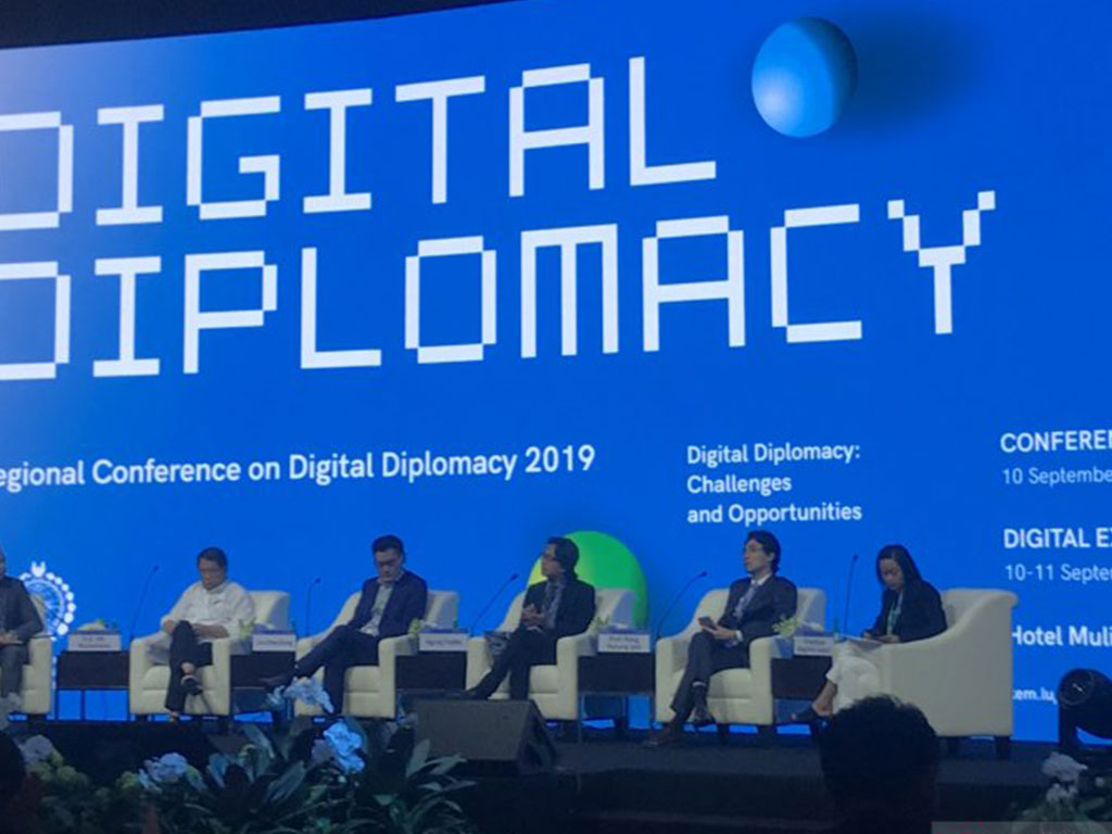 Digital Diplomasi