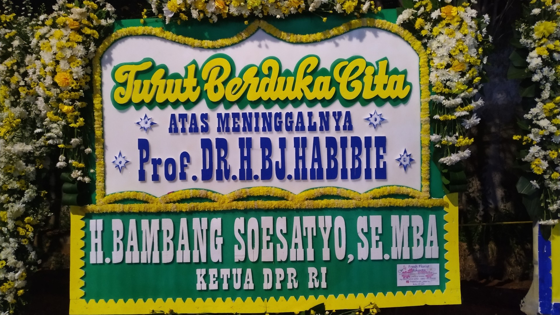 Karangan bunga BJ Habibie