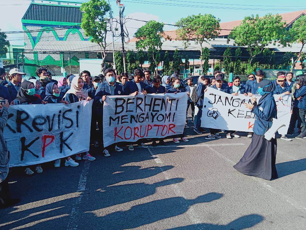 Demo Mahasiswa Unair