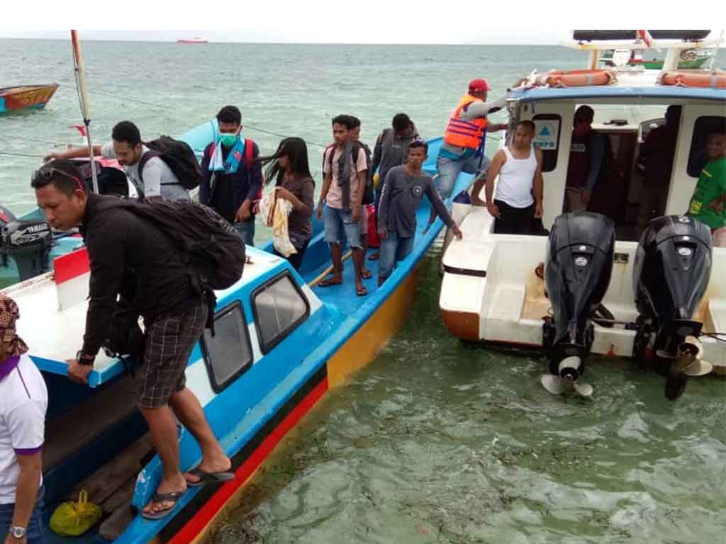 Speed Boat terbalik di maluku tenggara