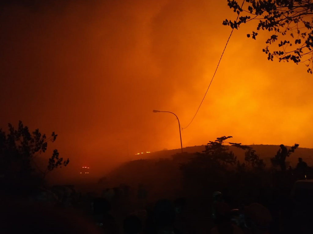Kebakaran TPA Makassar