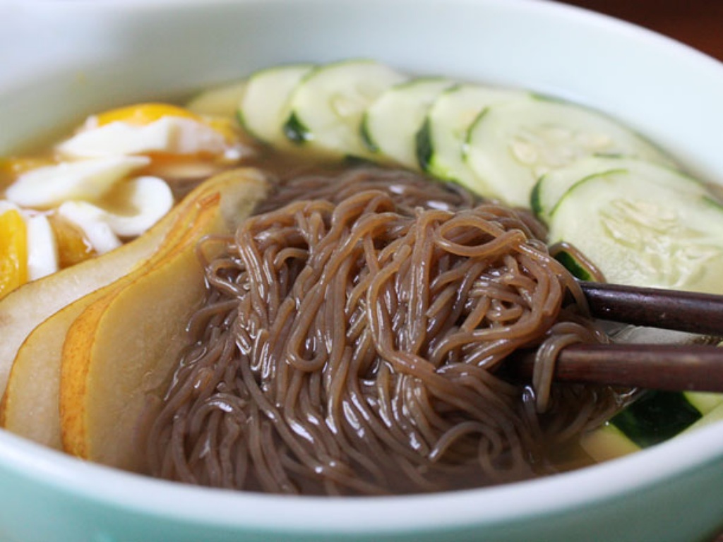 Naengmyeon