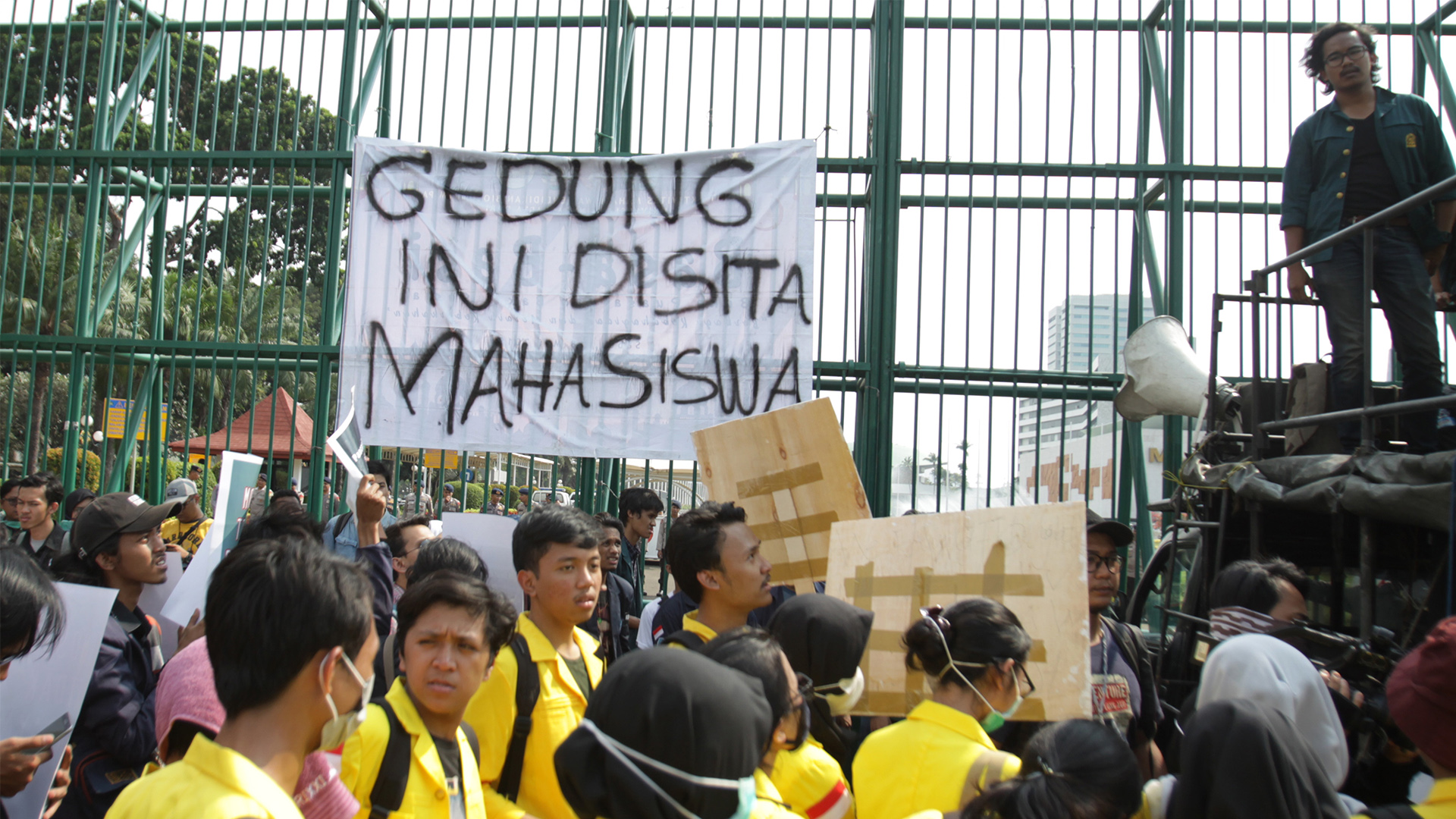 Aksi Demo Mahasiswa Tolak RU KPK