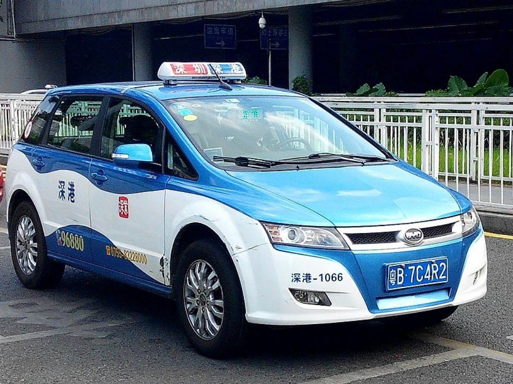 BYD e6