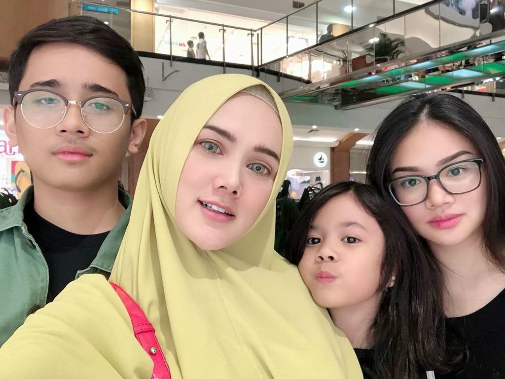 Mulan Jameela dan Anak