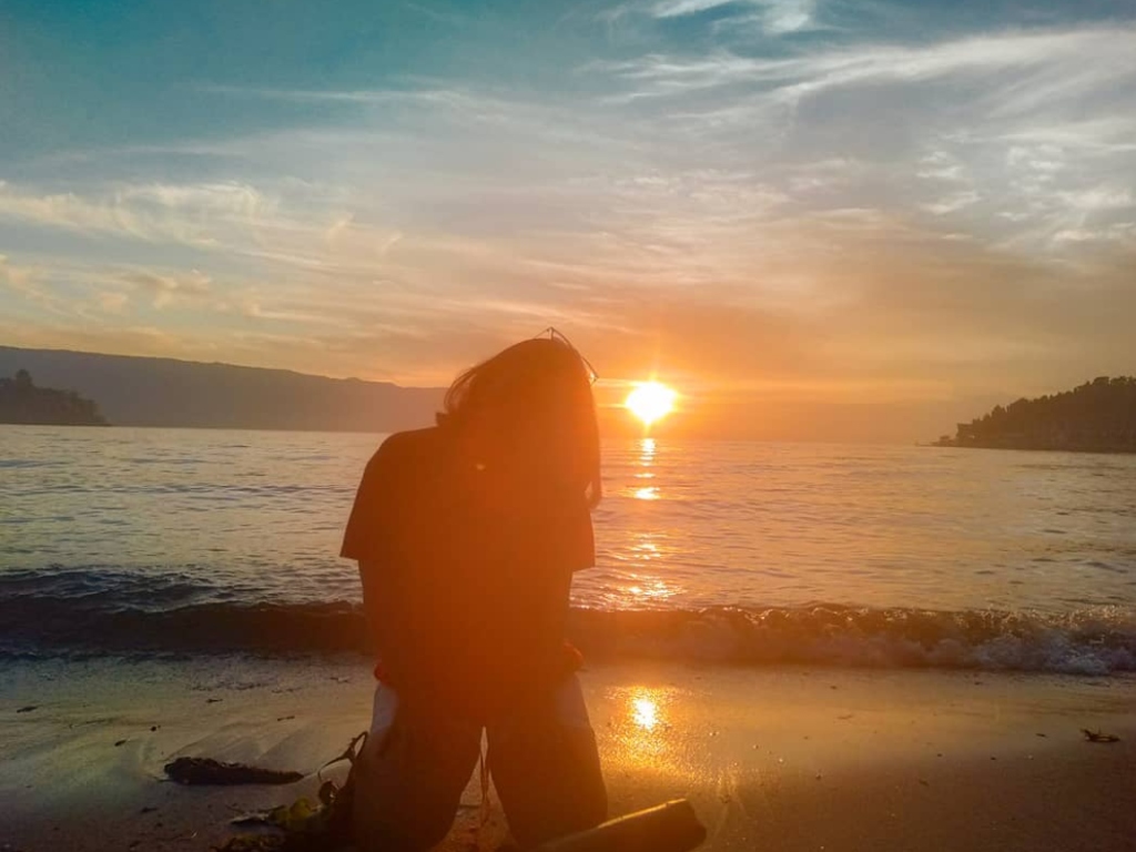 Sunset di Danau Toba