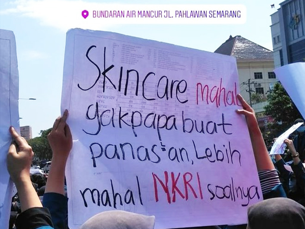 Poster Lucu Warnai Demo Tolak Ruu Kpk Dan Ruu Kuhp Tagar