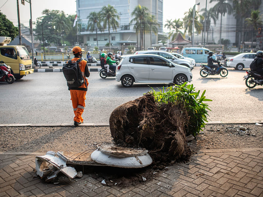 Fasilitas Umum Rusak Pasca Demo Mahasiswa