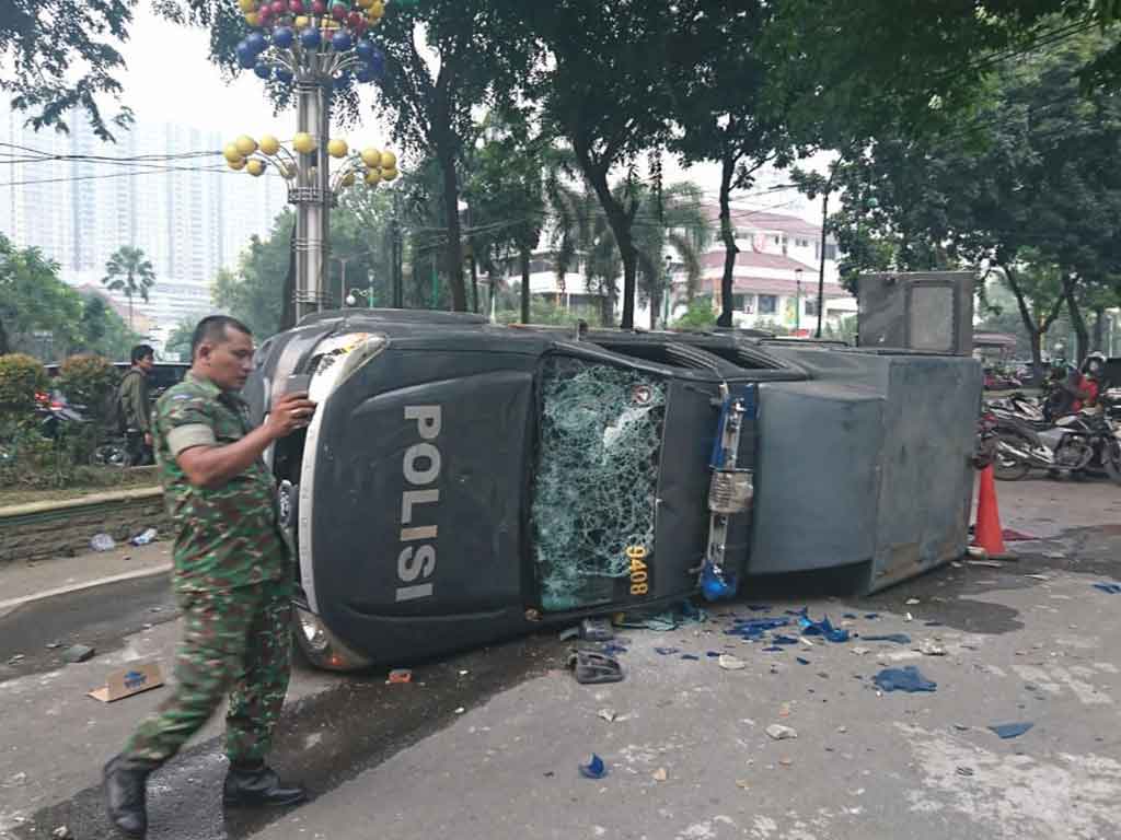 Mobil Polisi di Medan Rusak