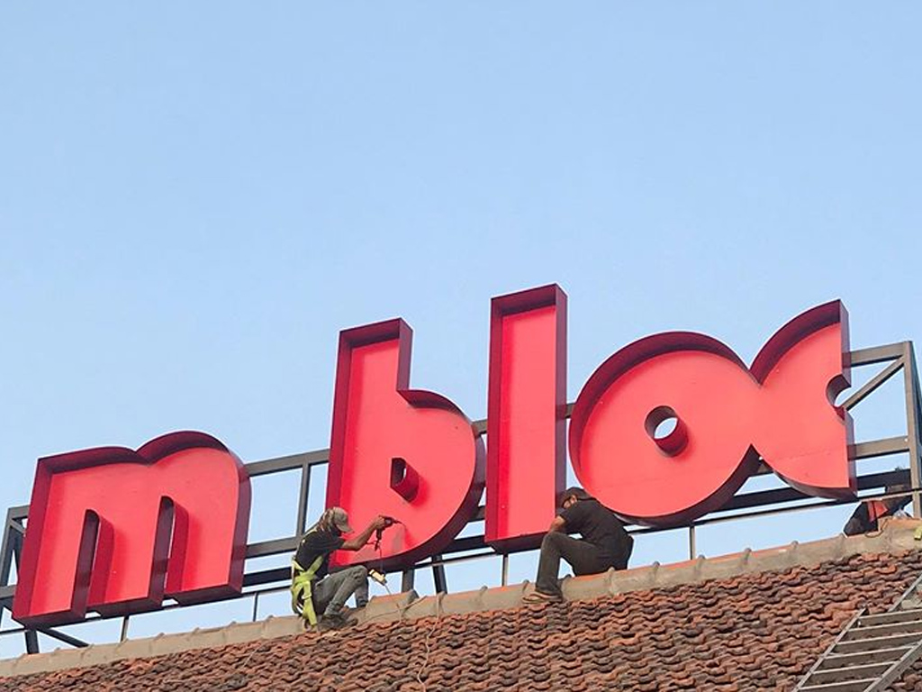 M Bloc
