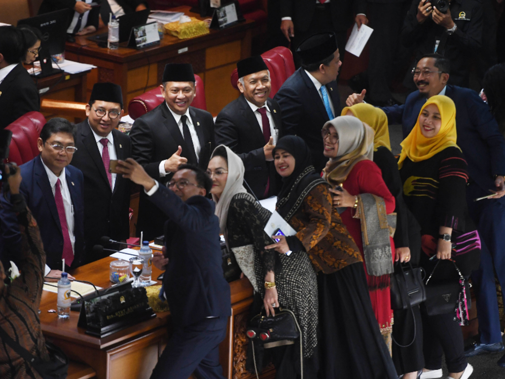 Sidang Paripurna Terakhir