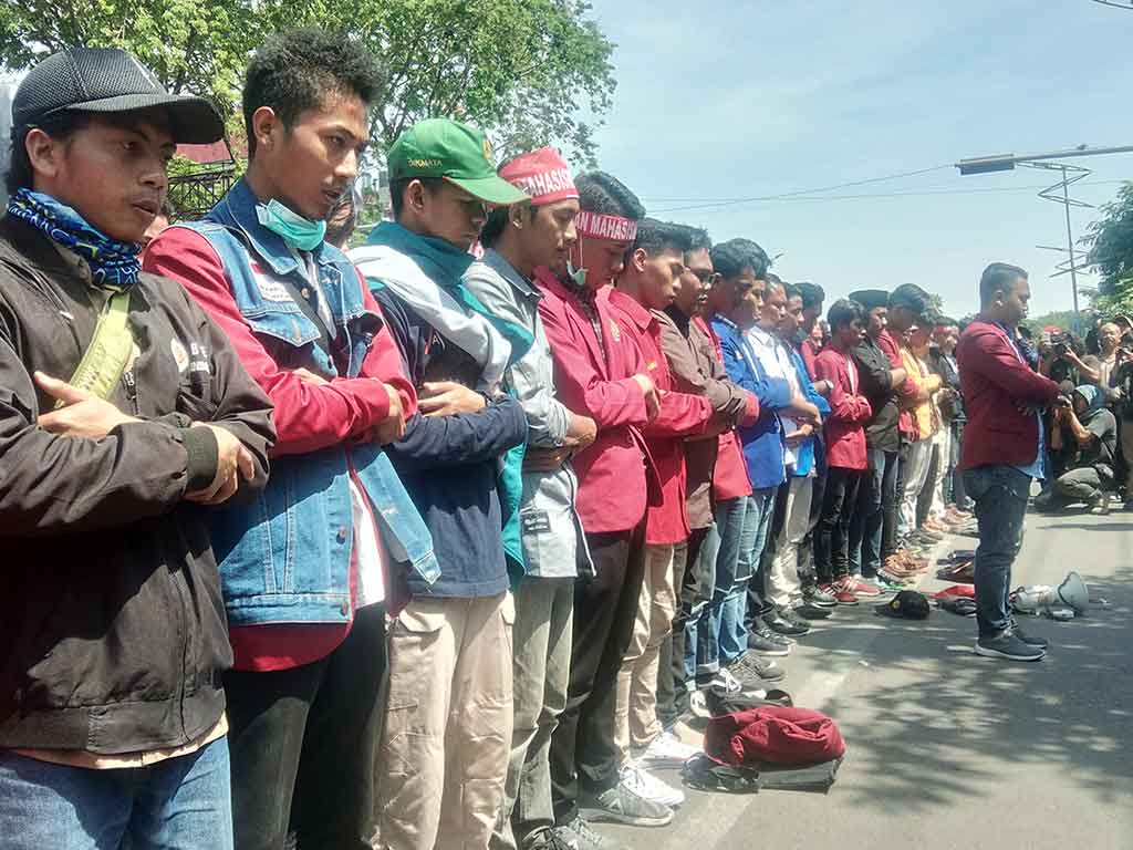 Salat Gaib Mahasiswa Jatim