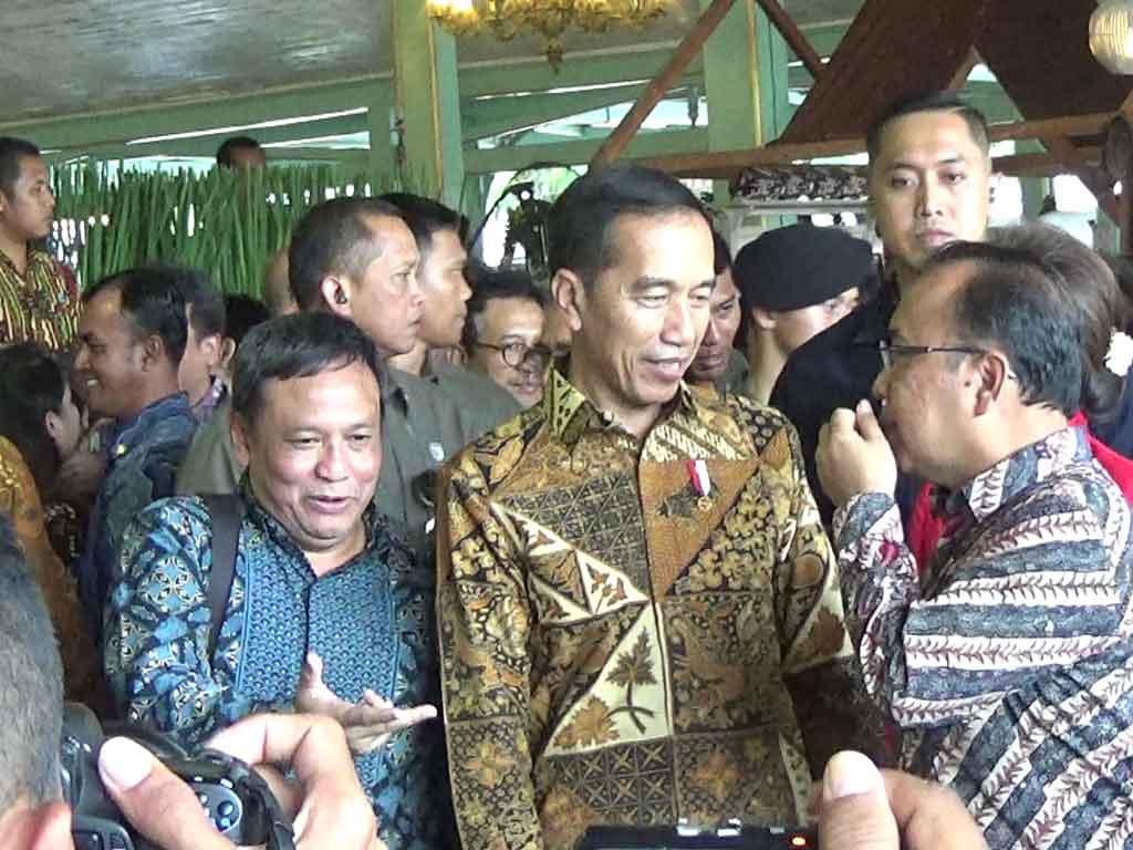 Batik Jokowi