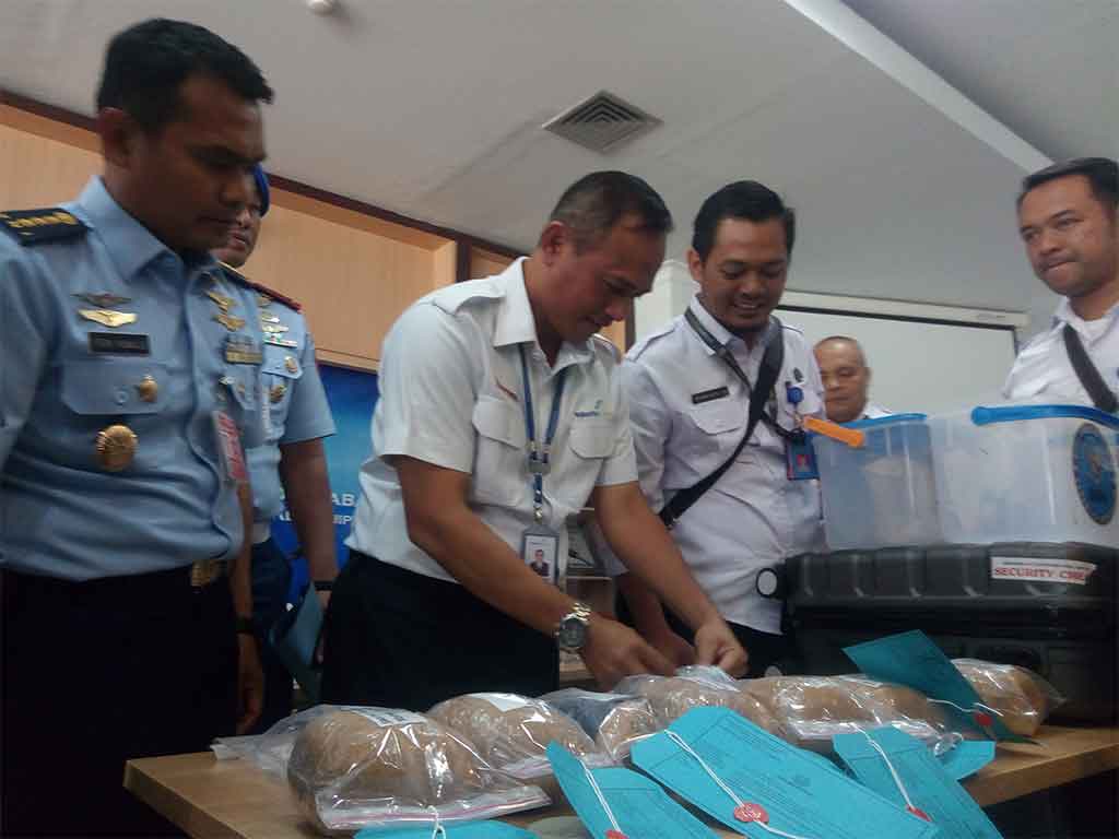 sabu di bandara adisutjipto