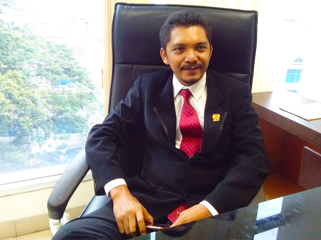 Anggota DPRD Yang Nyamar Jadi Ojol Di Pesawat Garuda Indonesia
