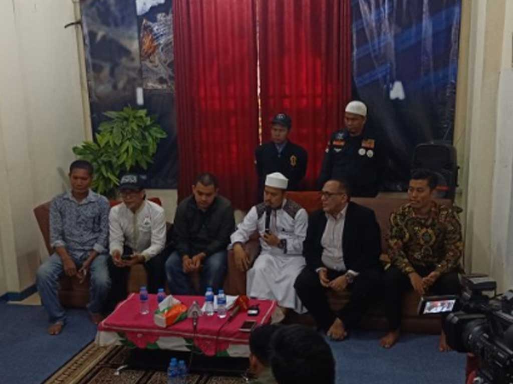 Ketua Pengurus Pusat Persaudaraan Alumni 212