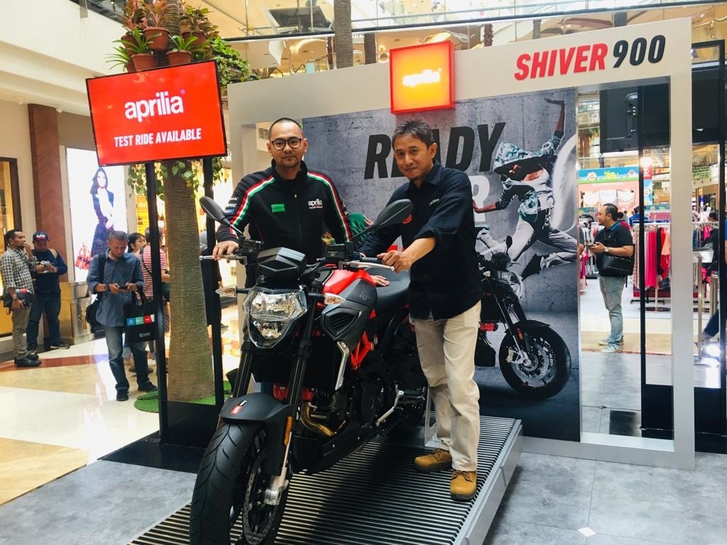 Aprillia Shiver 900