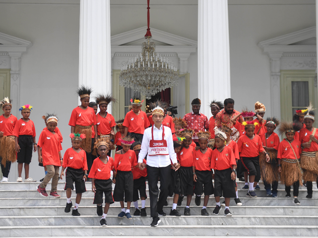 Presiden Joko Widodo dan Anak Papua