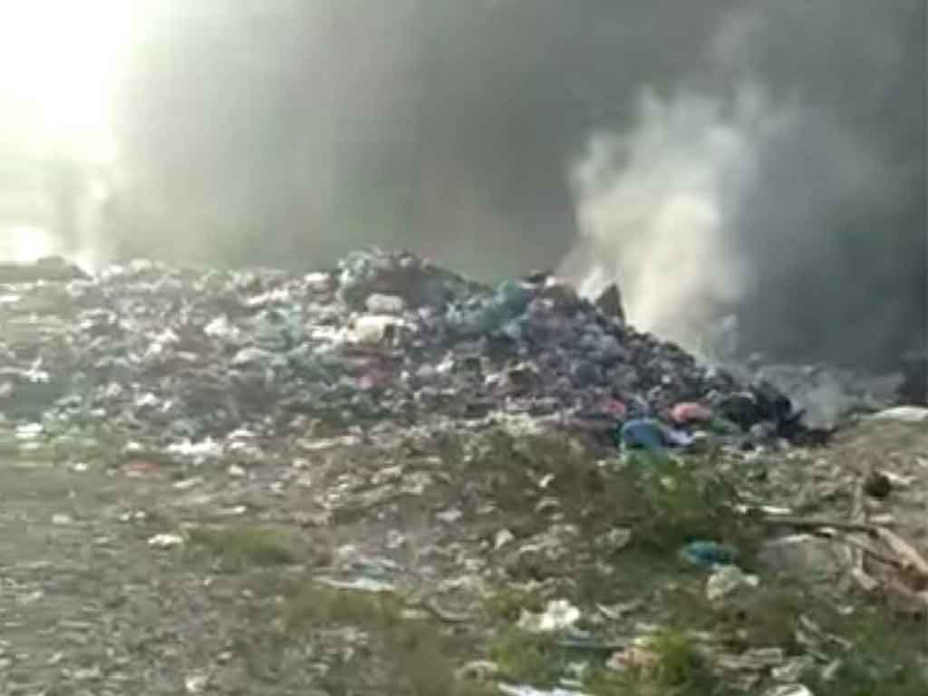 Sampah di Samosir