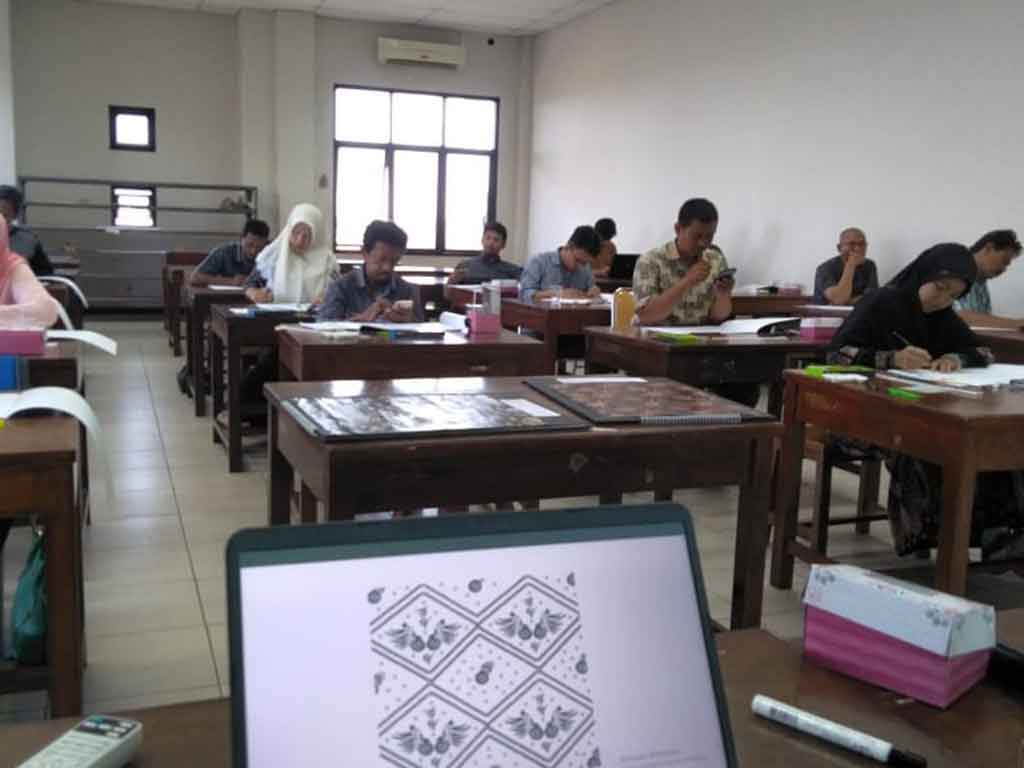 Pelatihan Membatik di Solo