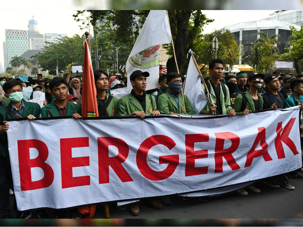 Demo Mahasiswa di Patung Kuda