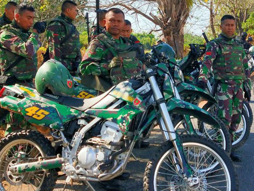 Patroli TNI di Sulawesi Selatan