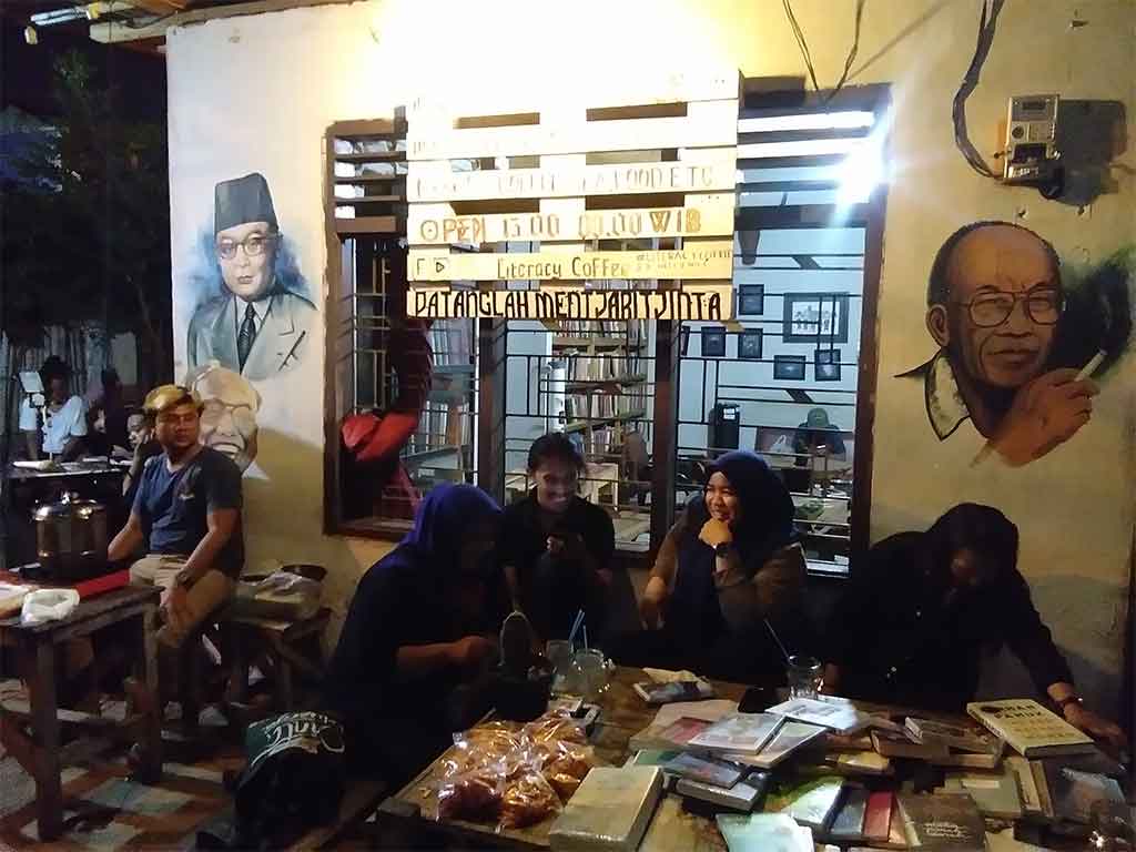 Literacy Coffee di Jalan Jati Medan