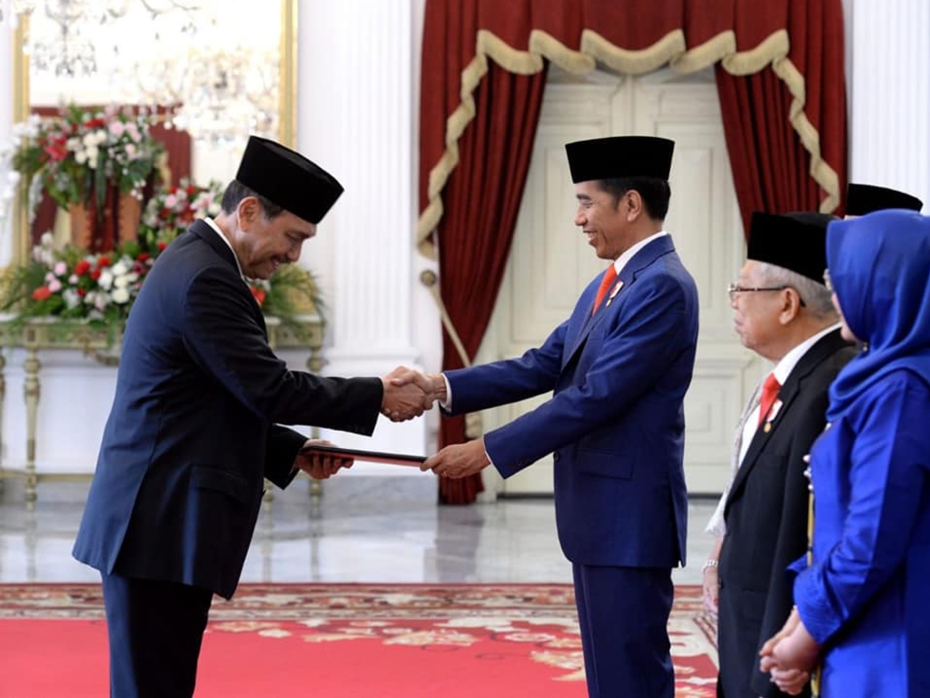 Luhut dan Jokowi