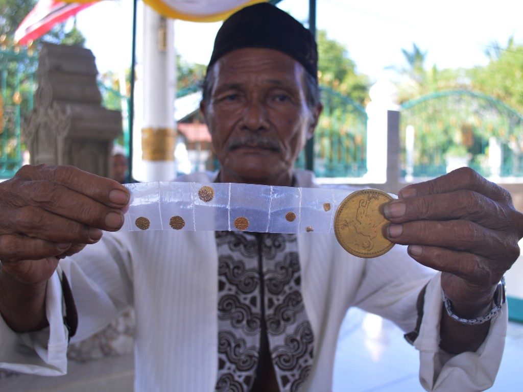 Penjaga Makam Sultan Malik Al-Saleh, Ahmad Yus