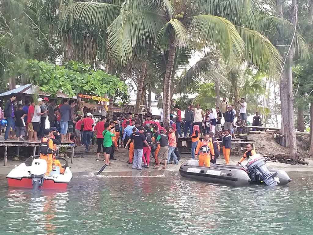 Evakuasi Korban Jembatan Jayapura
