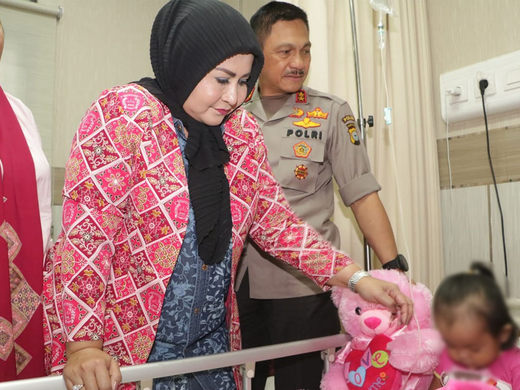 Bocah Peluk Jazad Ibunya