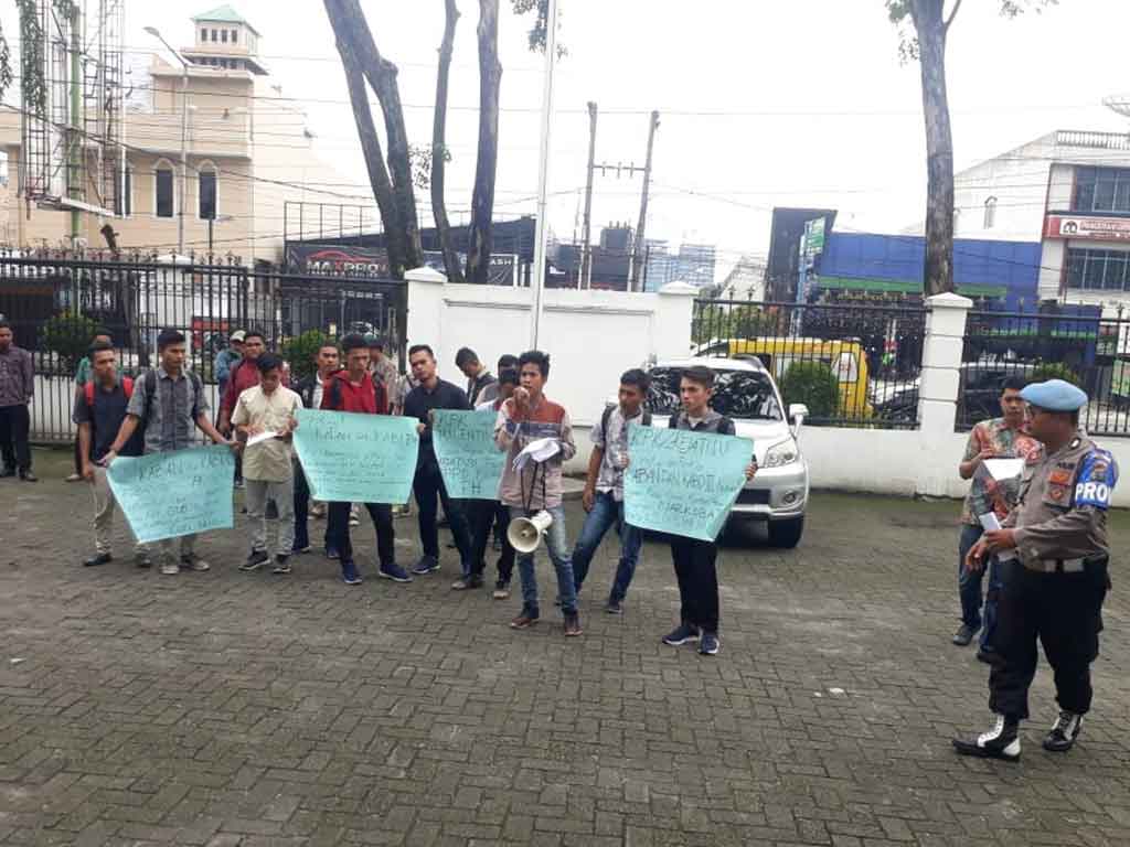 Demo di kesbangpol Sumut