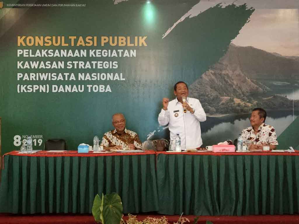 Bupati Samosir Rapidin Simbolon