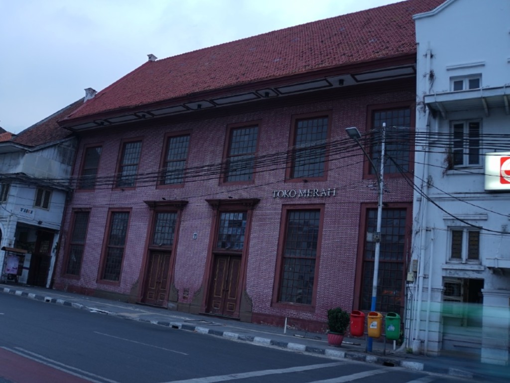 Misteri Hantu Usil Toko Merah Kota Tua Jakarta  Tagar