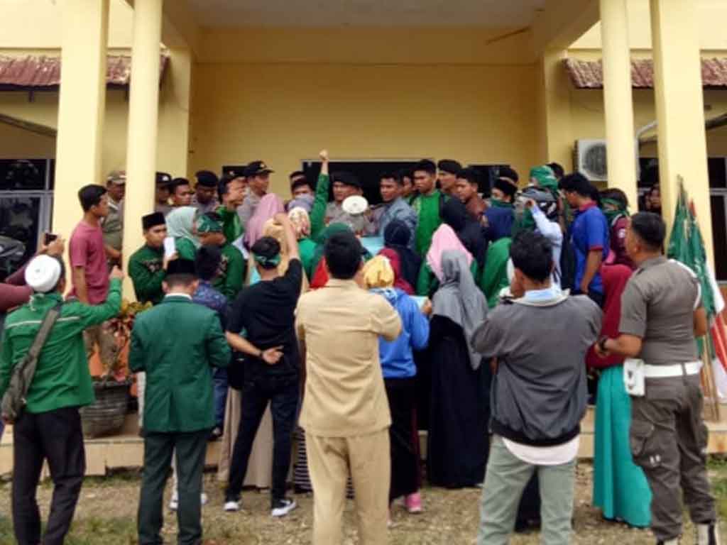 Demo Mahasiswa Palas