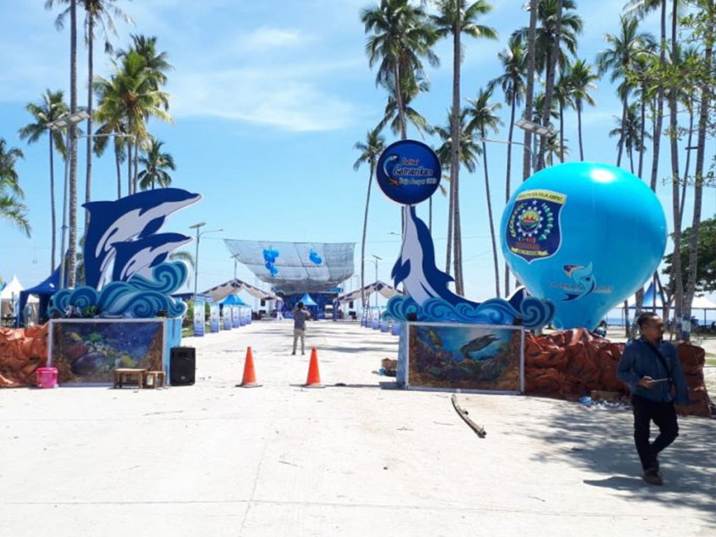 Pantai Waisai Torang Cinta