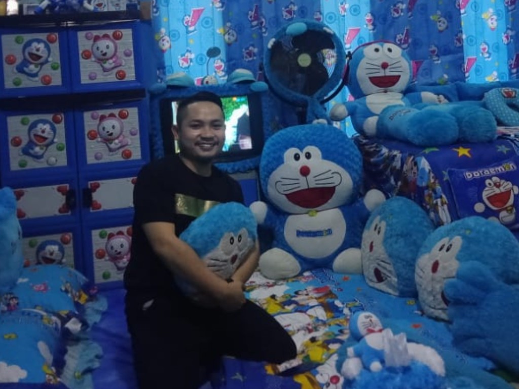 Pemuda Leo Bantaeng Rela Puluhan Juta Untuk Doraemon Tagar