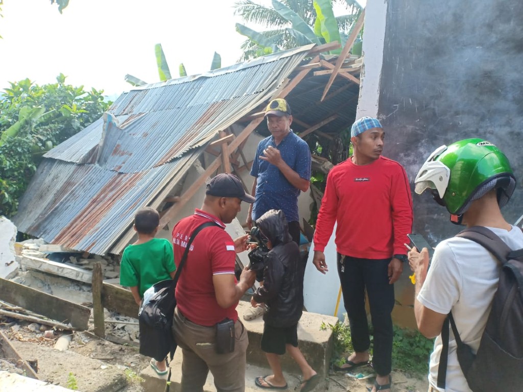 dampak gempa di ambon