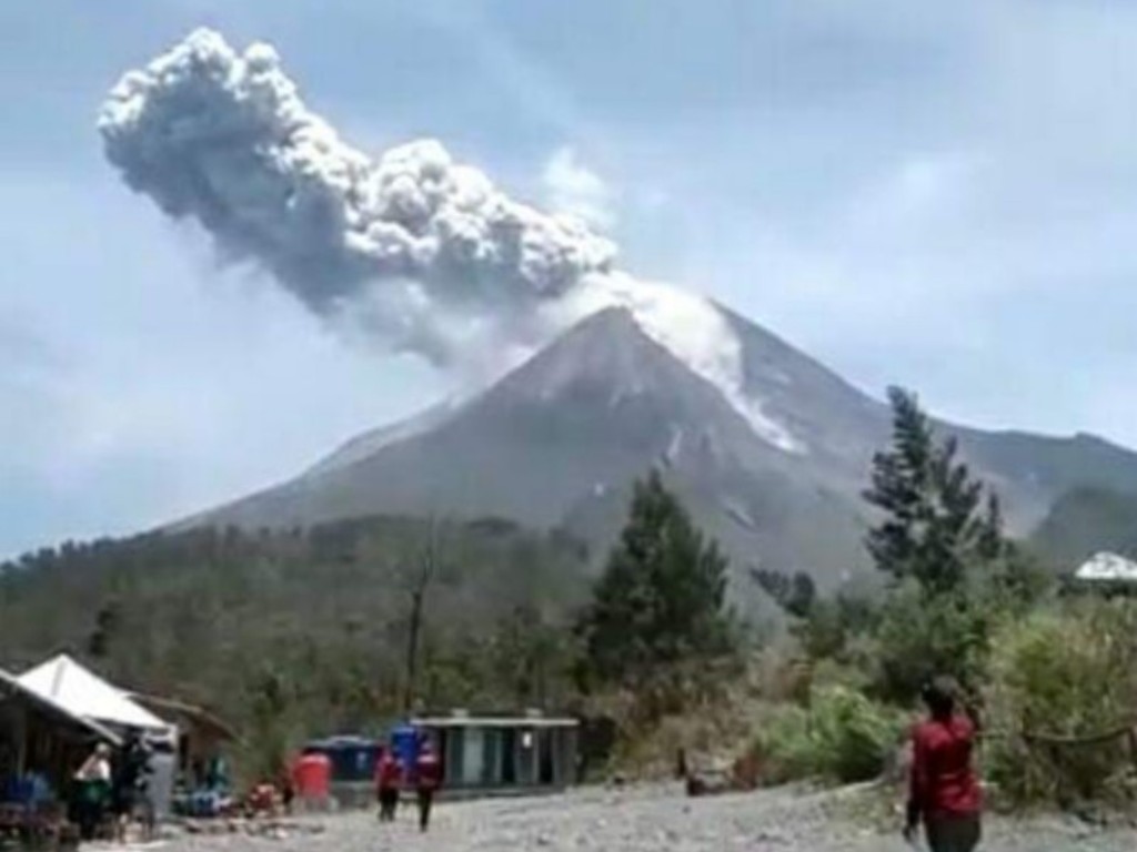 Merapi erupsi