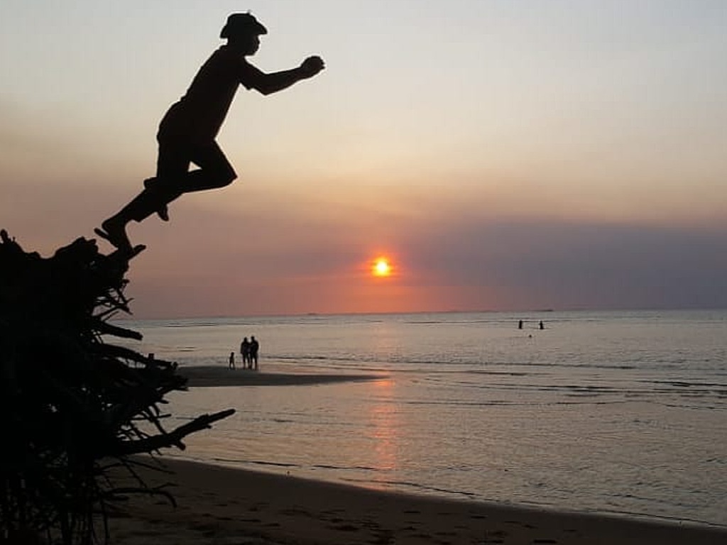 Pantai Air Mata Permai di Ketapang, Kalbar