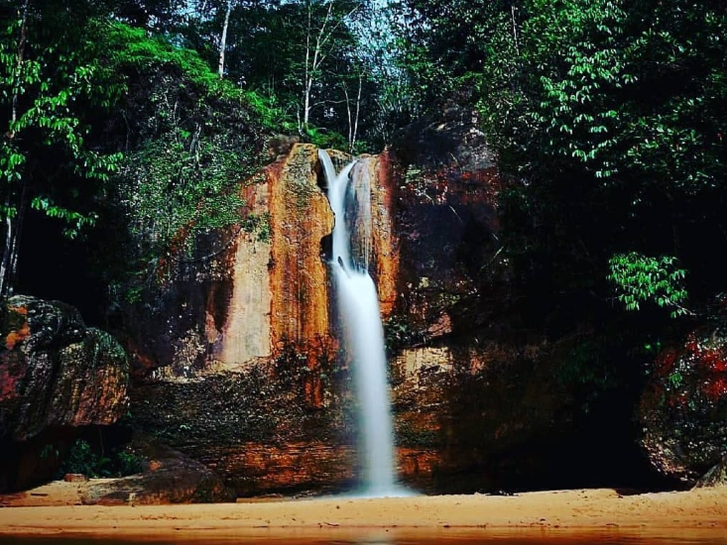 Air Terjun Sungai Osang di Riau