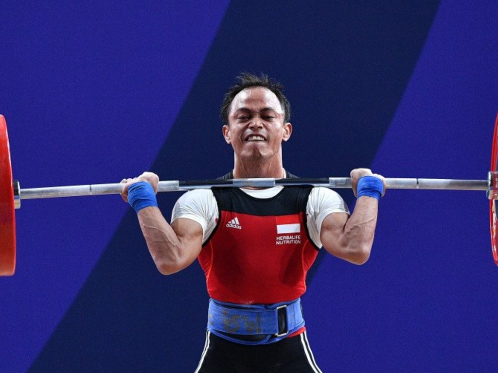 Atelet Angkat Besi Indonesia Surahmat Wijoyo