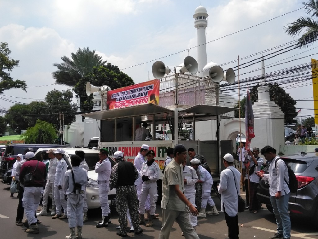 Massa aksi FPI dan PA 212