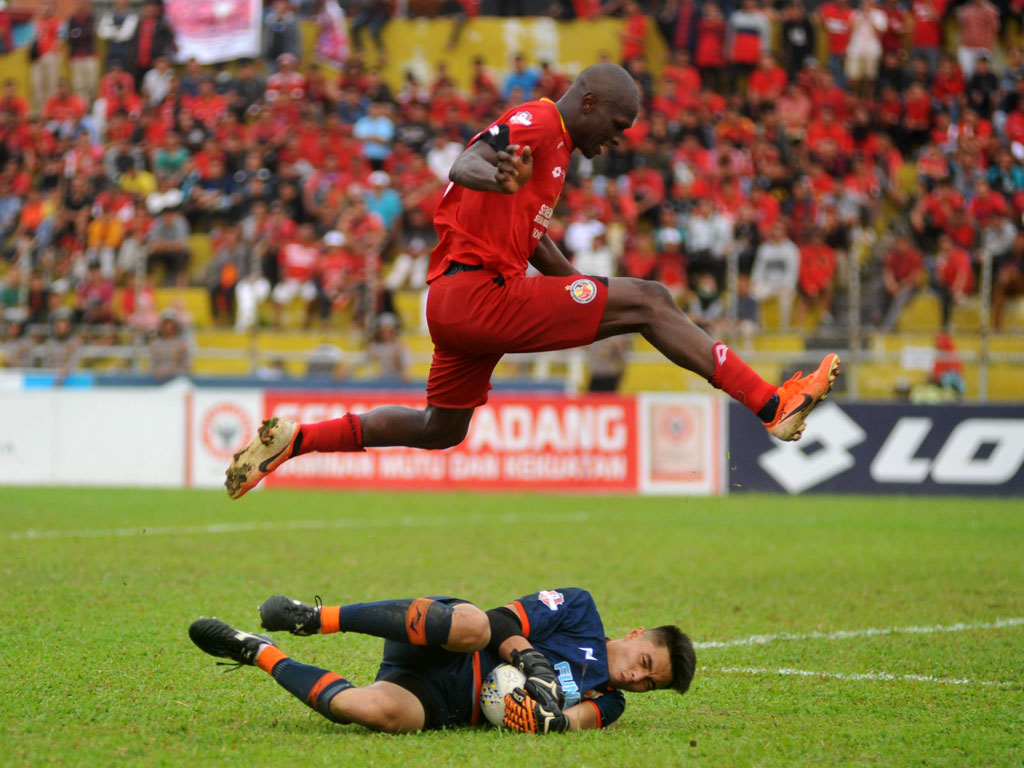 Semen Padang vs Borneo FC