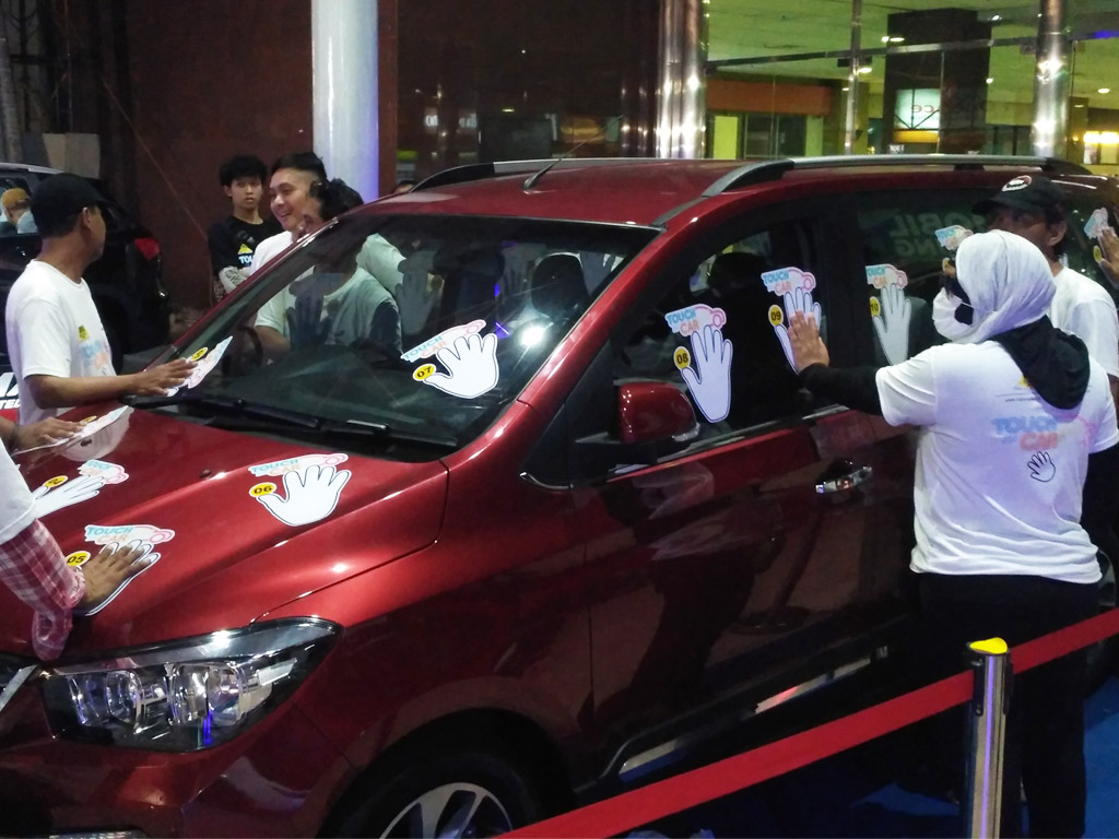 Wuling Touch the Car