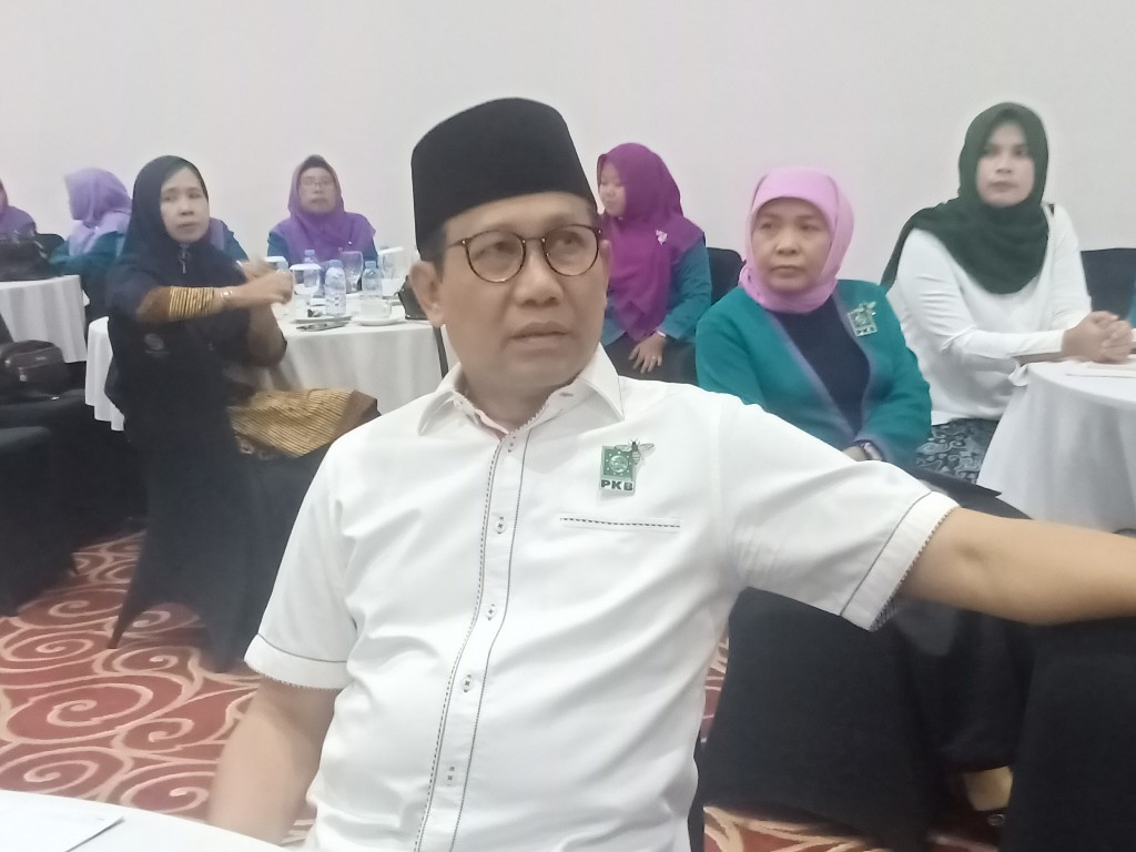 Mendes PDTT  Abdul Halim Iskandar